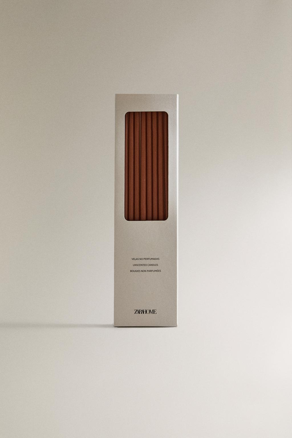 Набор из десяти узких декоративных свечей цвета тоффи