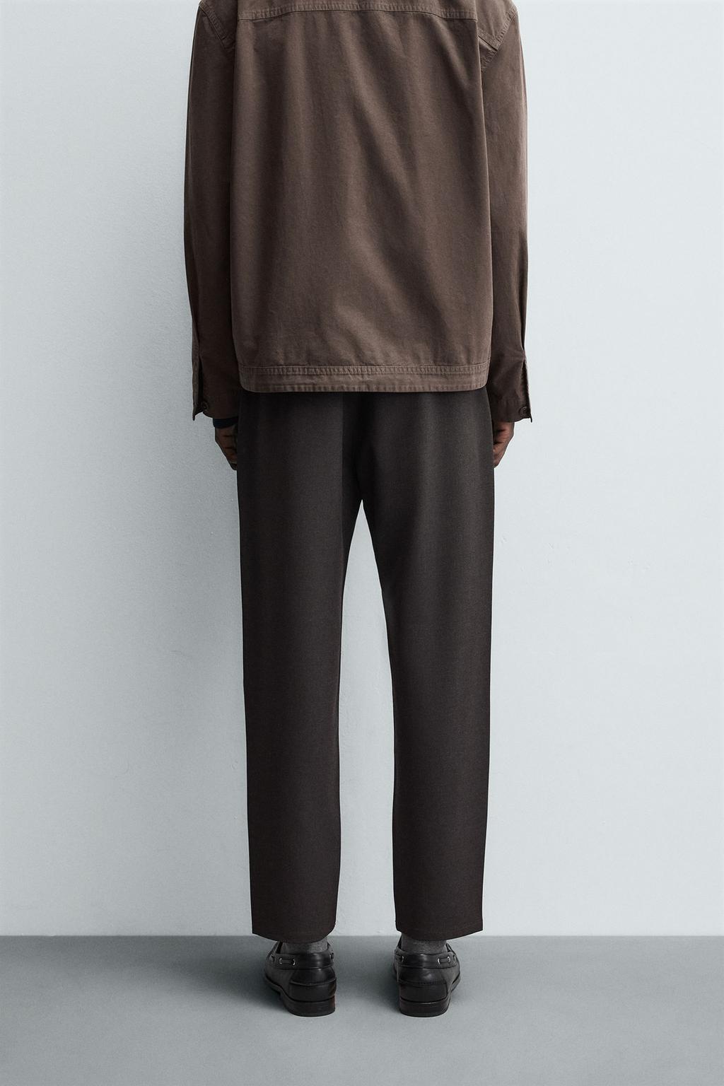 БРЮКИ КОМФОРТНОЙ ПОСАДКИ ИЗ РЕЛЬЕФНОЙ ТКАНИ