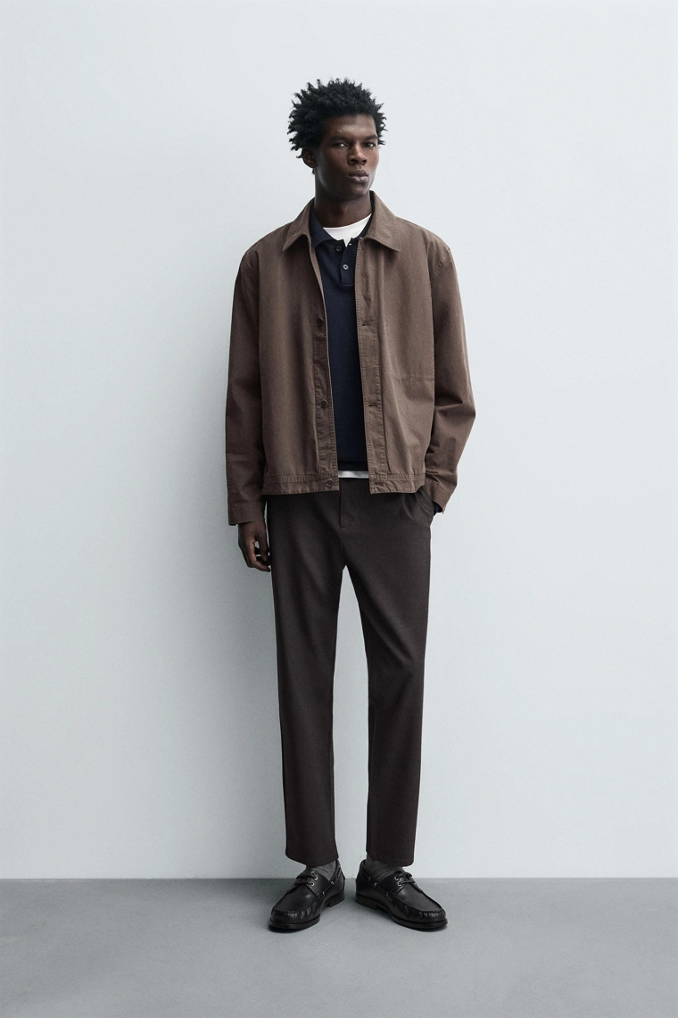 БРЮКИ КОМФОРТНОЙ ПОСАДКИ ИЗ РЕЛЬЕФНОЙ ТКАНИ