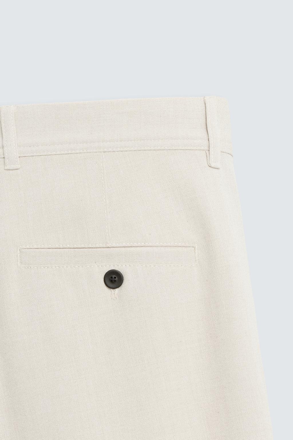 БРЮКИ КОМФОРТНОЙ ПОСАДКИ ИЗ РЕЛЬЕФНОЙ ТКАНИ