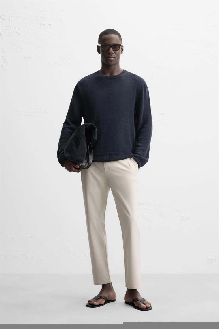 БРЮКИ КОМФОРТНОЙ ПОСАДКИ ИЗ РЕЛЬЕФНОЙ ТКАНИ