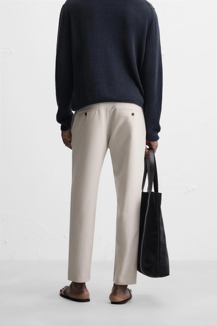 БРЮКИ КОМФОРТНОЙ ПОСАДКИ ИЗ РЕЛЬЕФНОЙ ТКАНИ