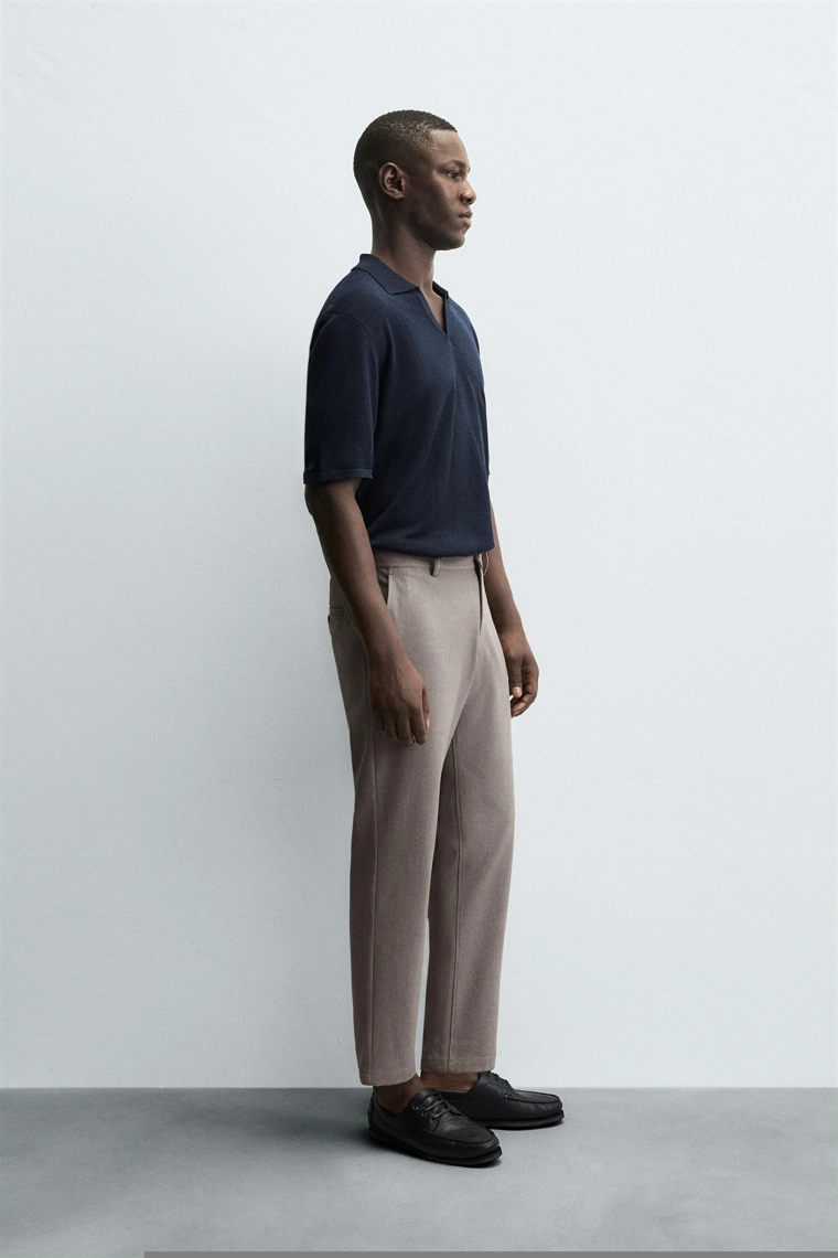 БРЮКИ КОМФОРТНОЙ ПОСАДКИ ИЗ РЕЛЬЕФНОЙ ТКАНИ