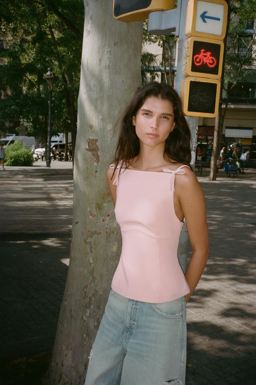 ТОП НА БРЕТЕЛЯХ С БАНТИКАМИ