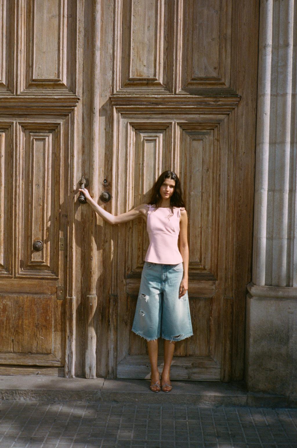 ТОП НА БРЕТЕЛЯХ С БАНТИКАМИ