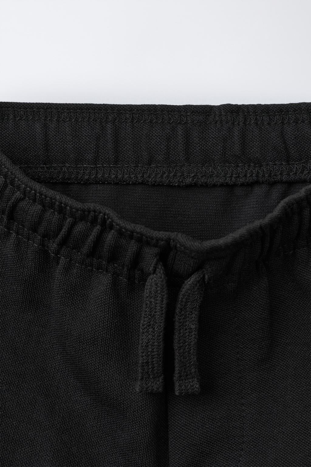 КОМФОРТНЫЕ ШОРТЫ ИЗ МЯГКОЙ ТКАНИ