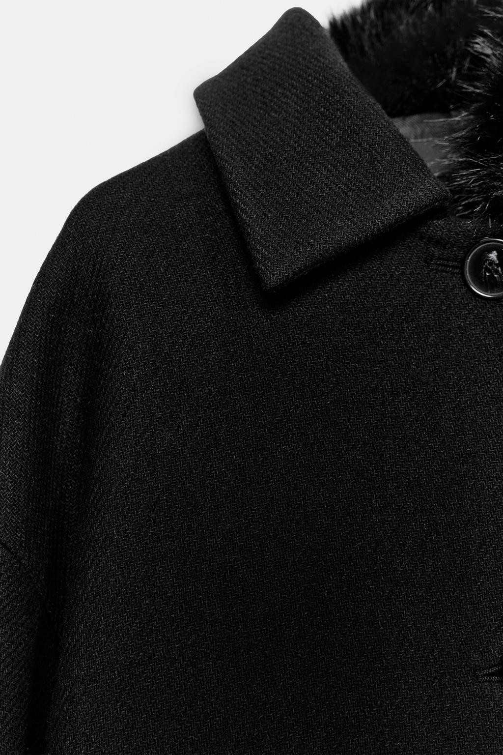 КОРОТКОЕ ПАЛЬТО ИЗ ШЕРСТИ С ЛАЦКАНАМИ ИЗ ИСКУССТВЕННОГО МЕХА