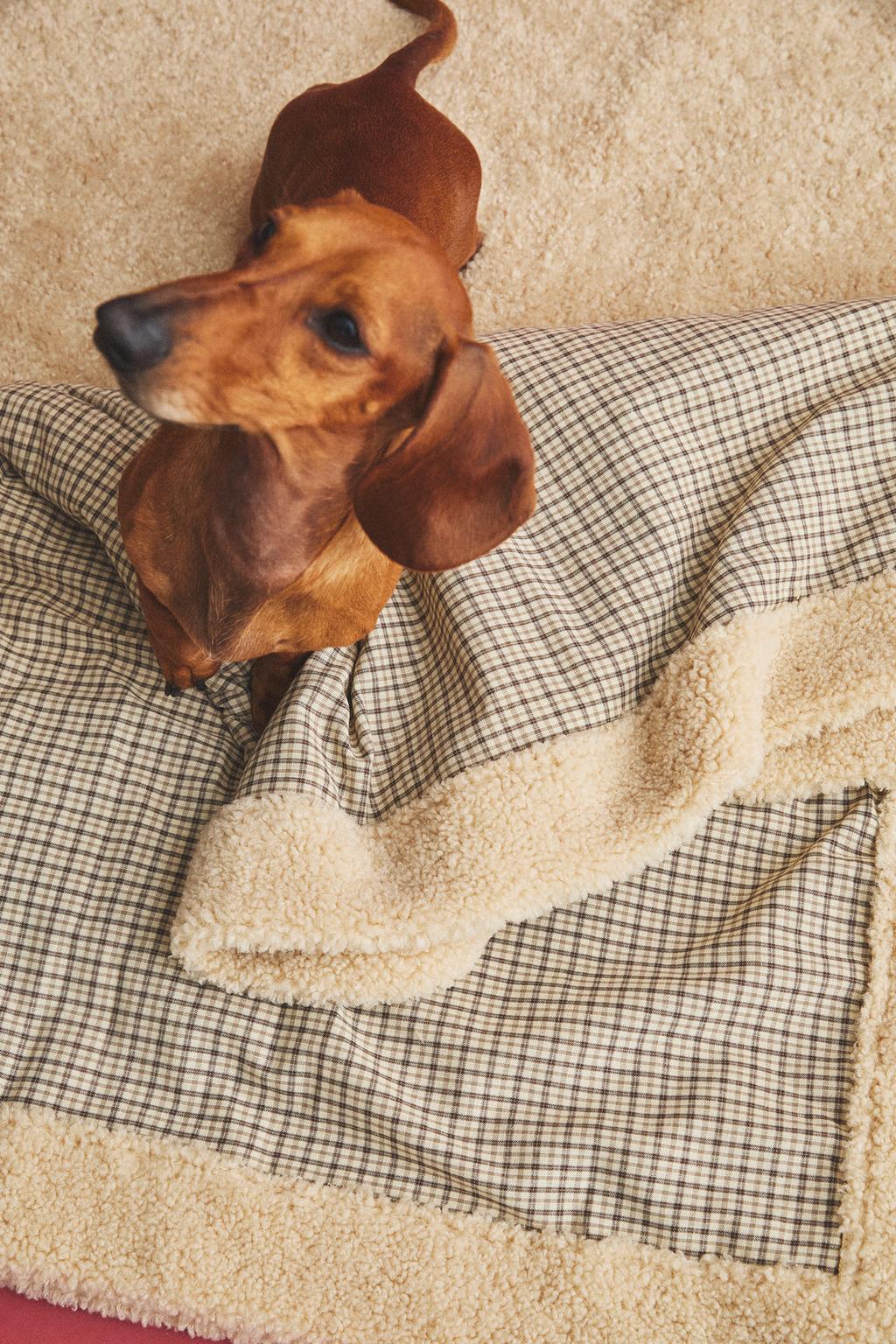 Плед для домашних животных в мелкую клетку