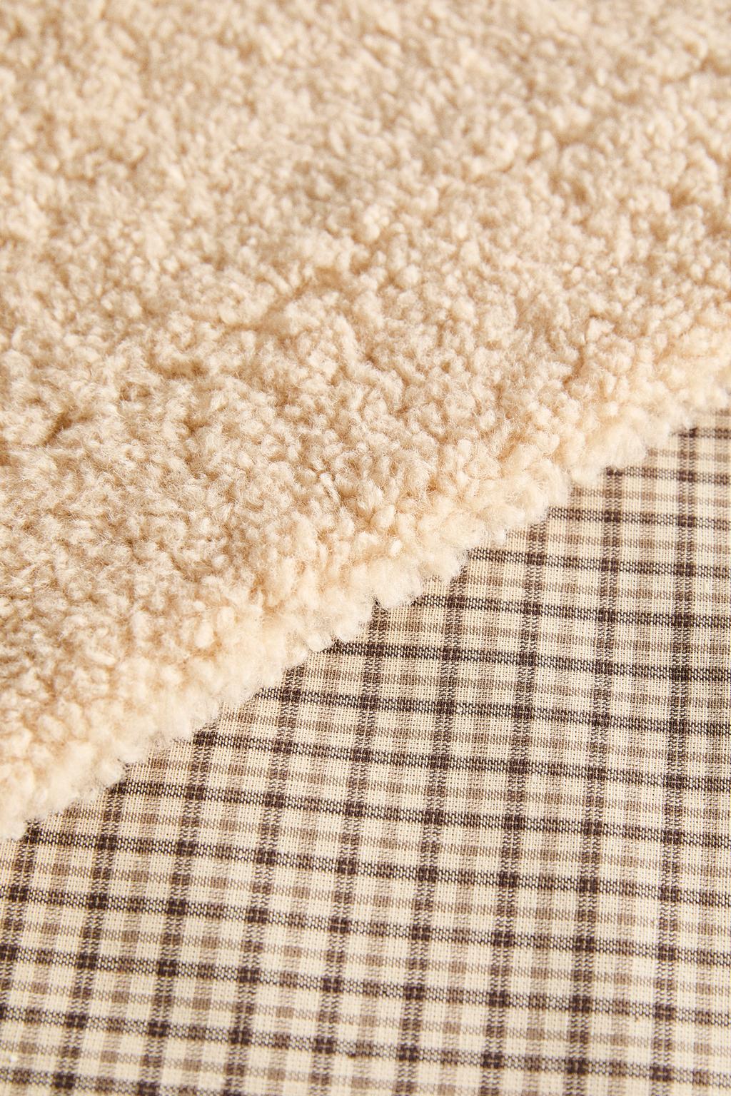 Плед для домашних животных в мелкую клетку