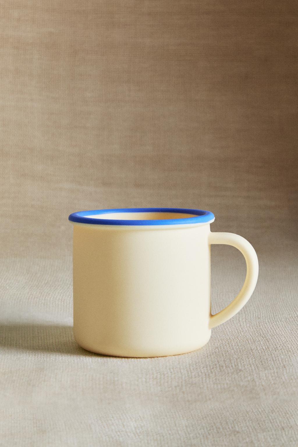 Детская чашка с контрастным силиконовым краем