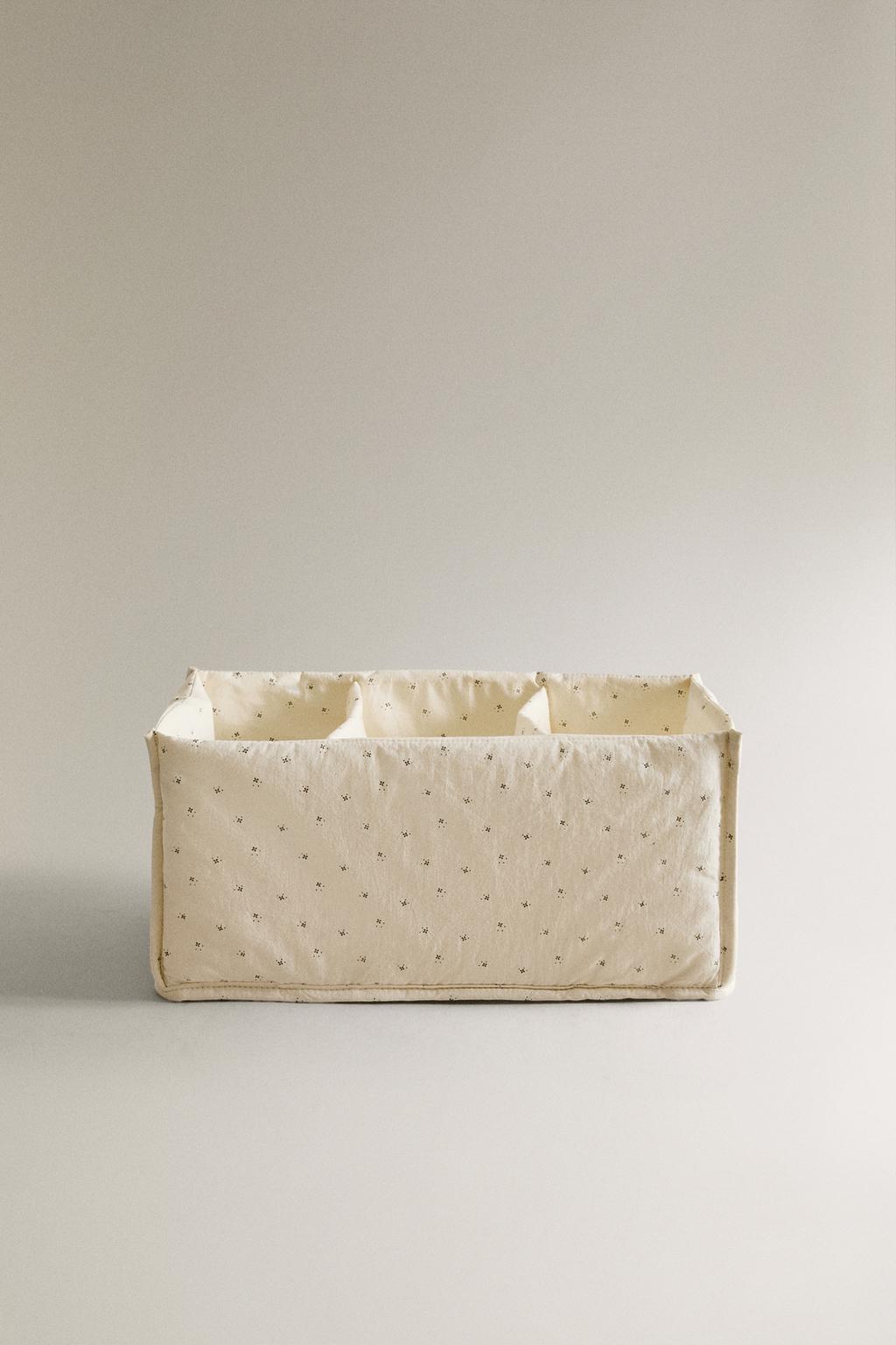 Органайзер для детской одежды с цветочным узором