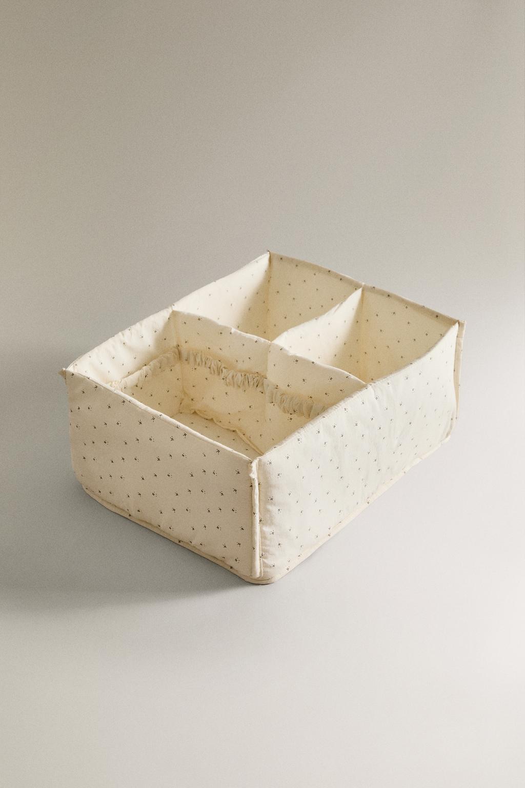 Органайзер для детской одежды с цветочным узором