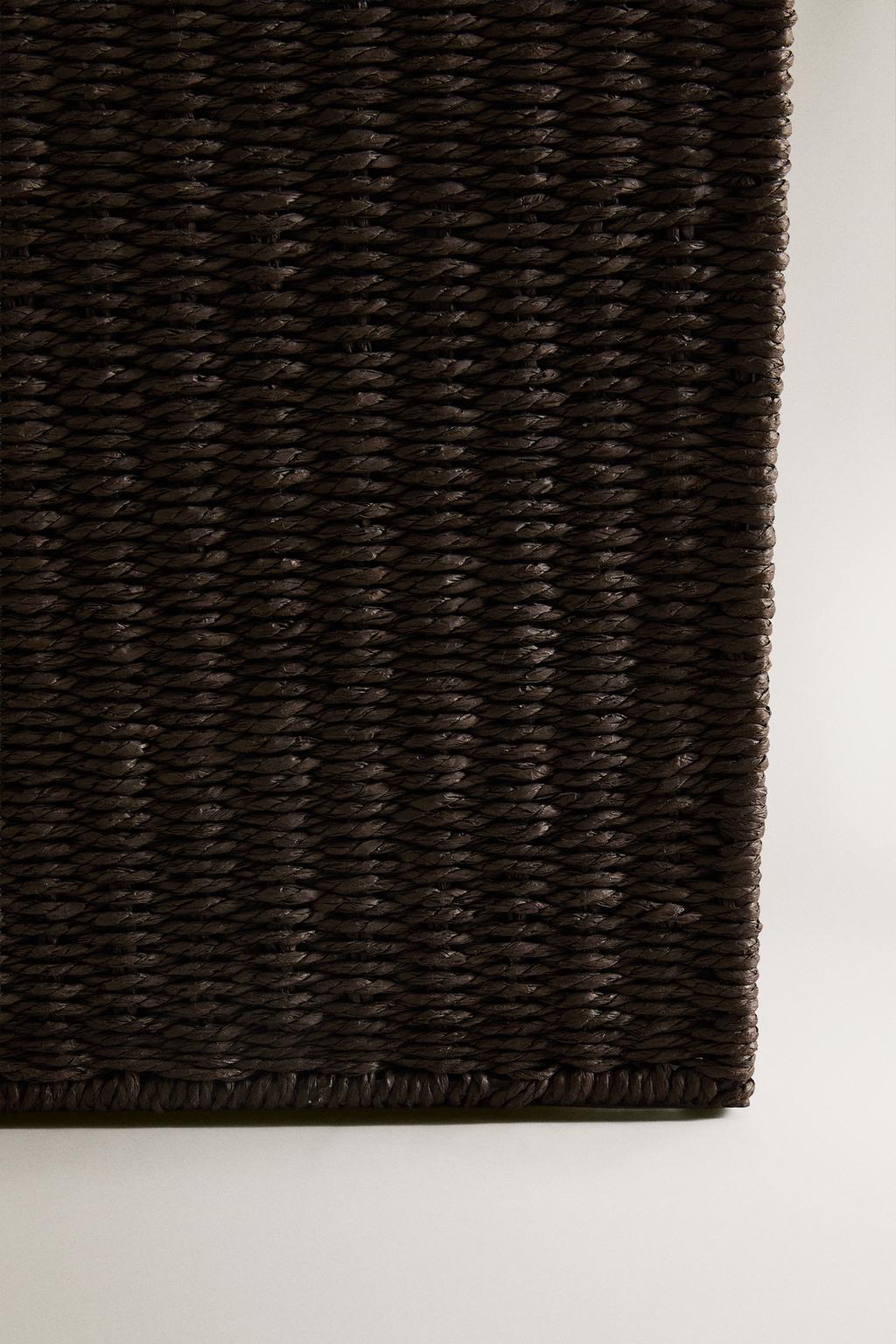 Корзина для белья с тканевой подкладкой