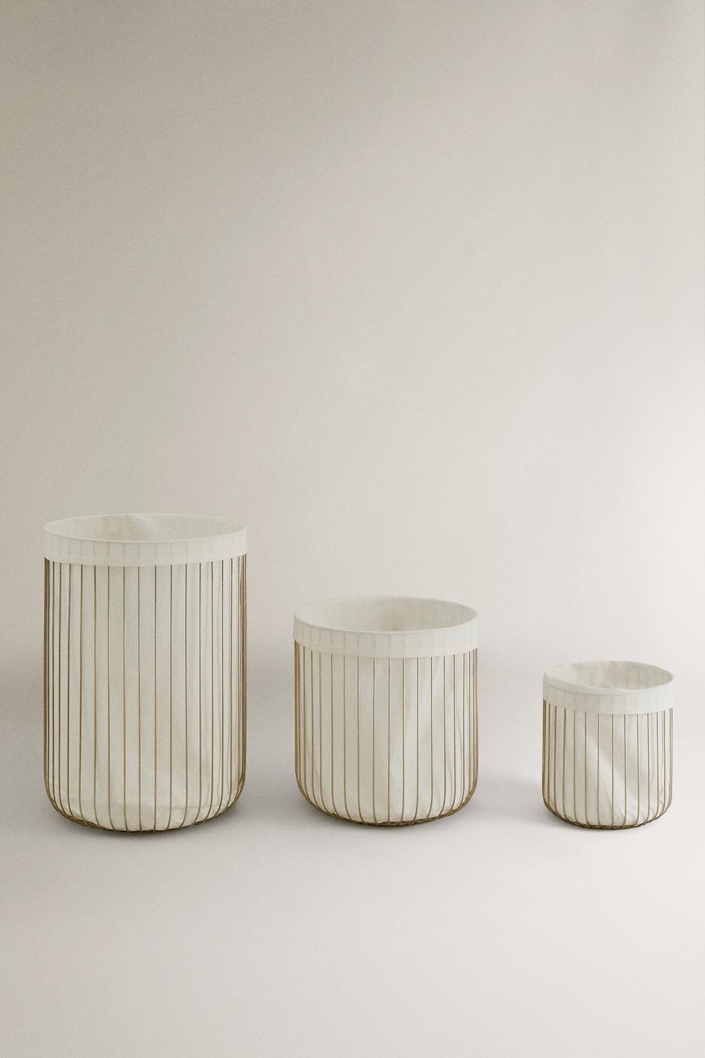 Корзина с тканевой подкладкой