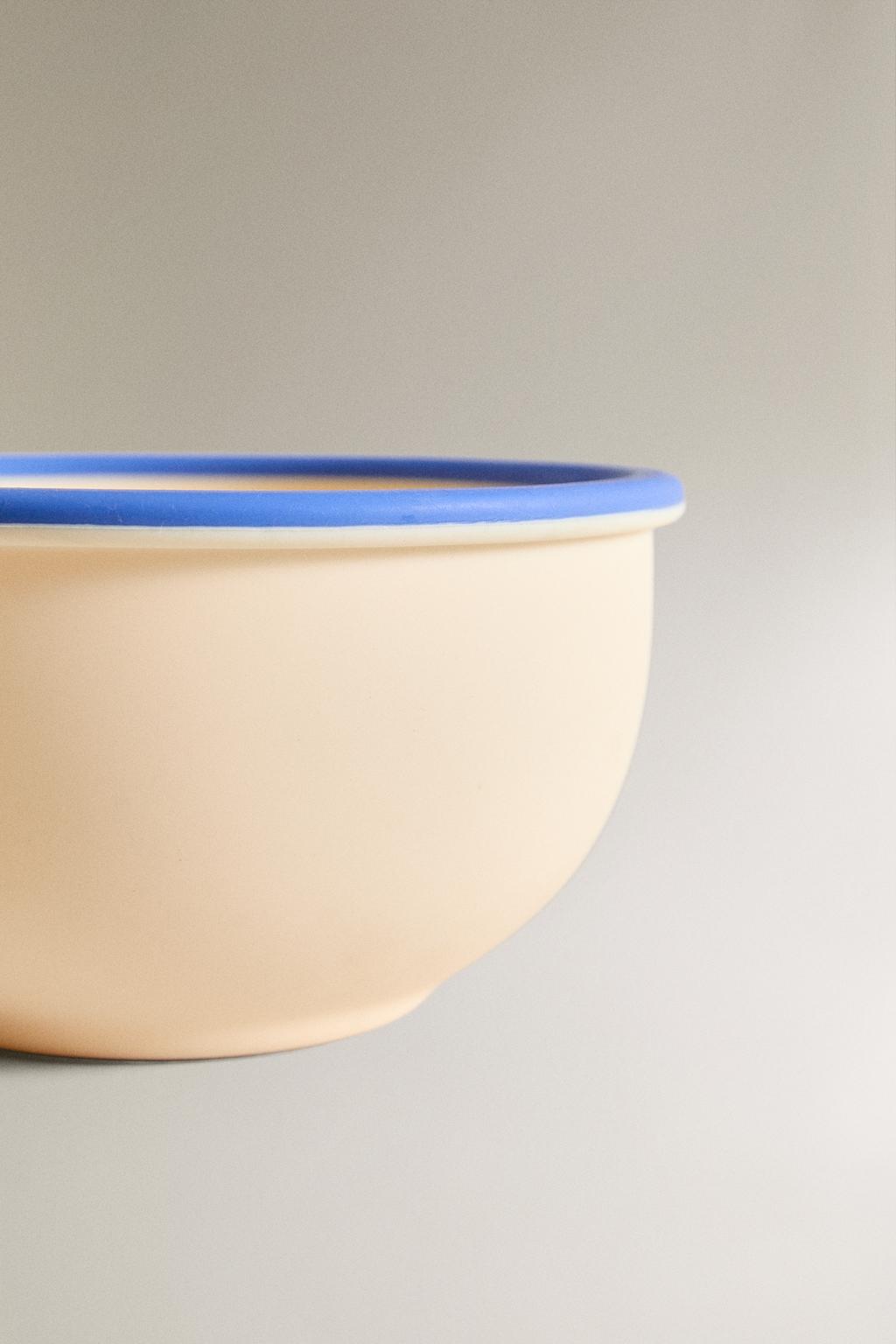 Детская миска с силиконовым краем