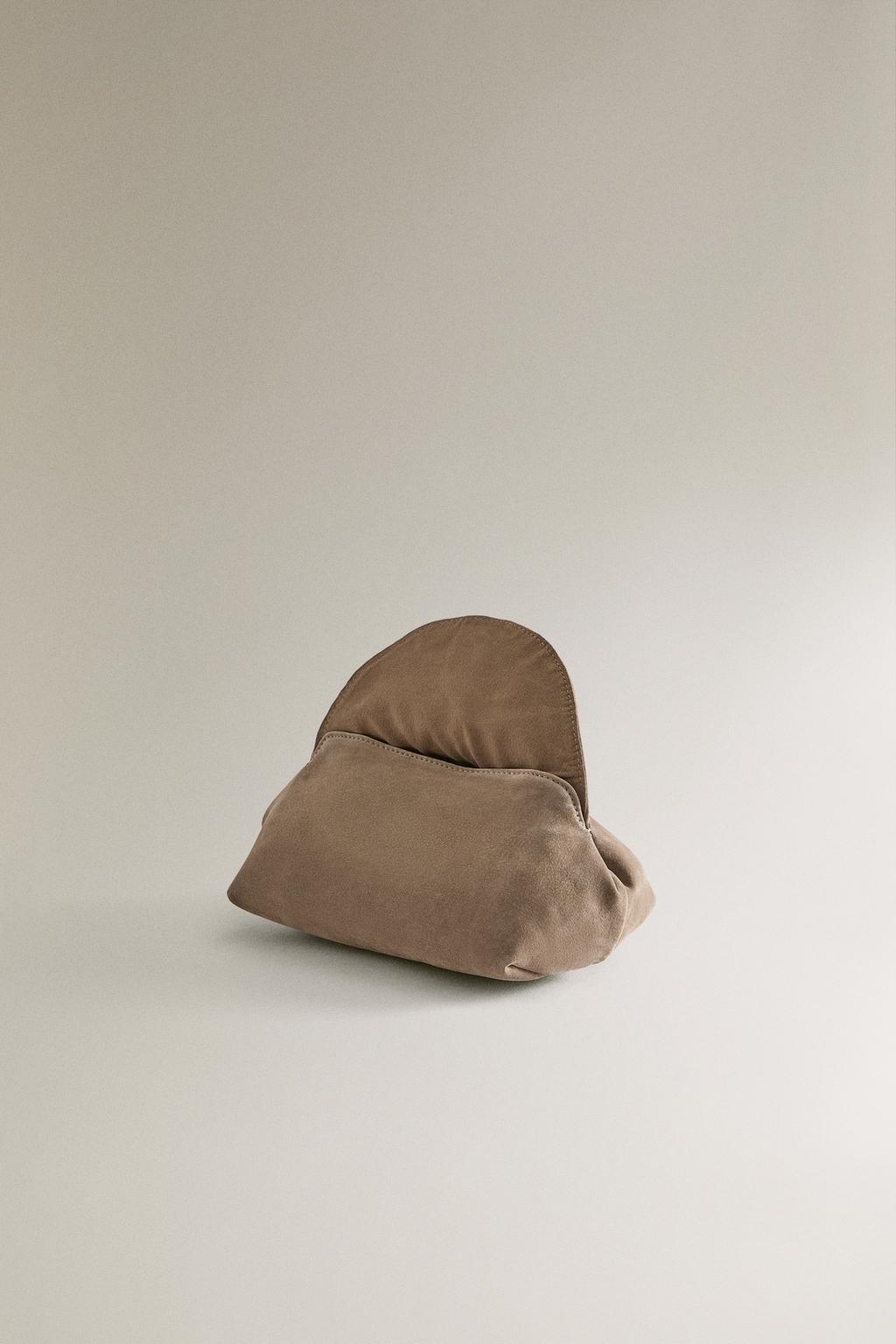 Сумочка-косметичка из мягкой кожи