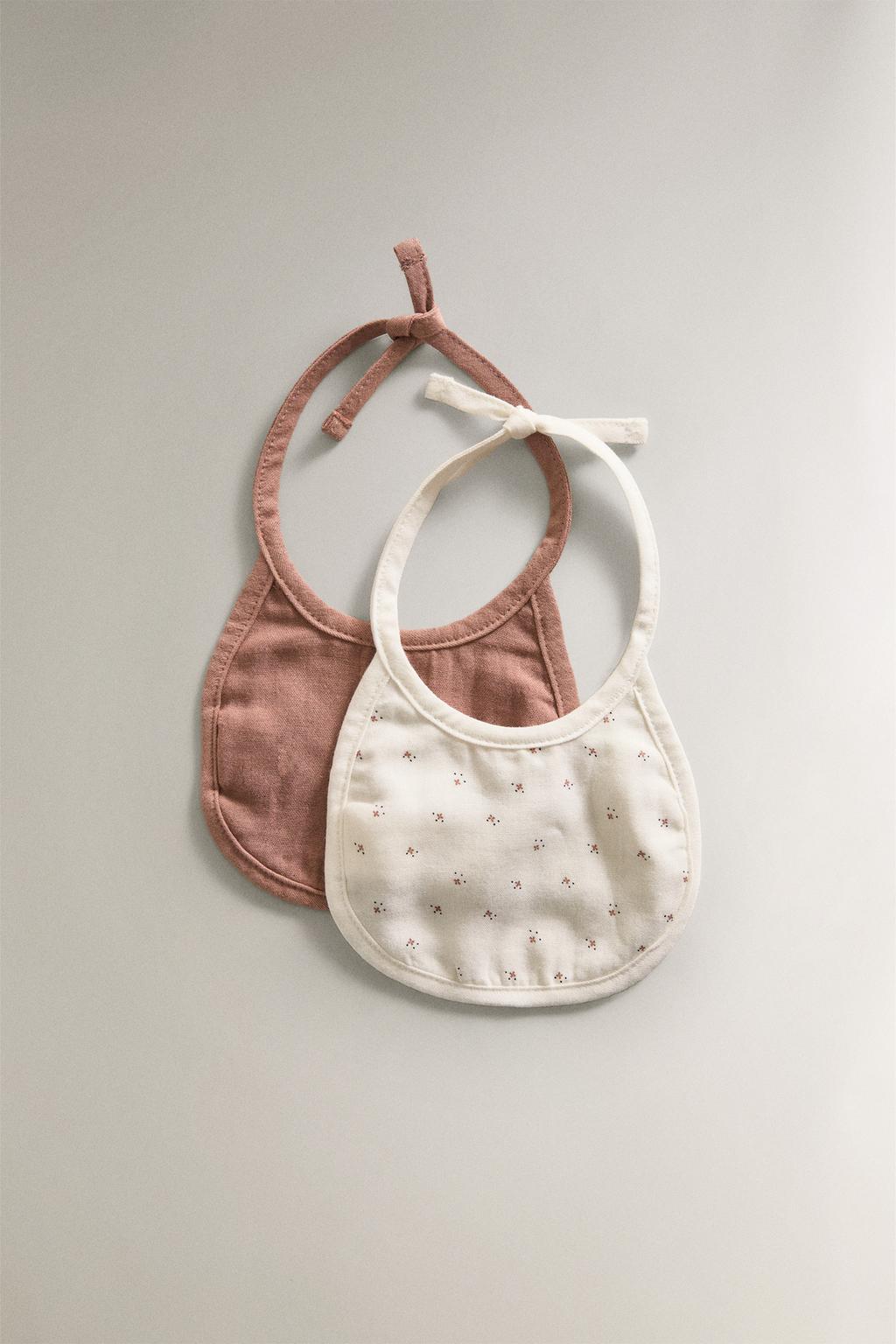 Набор слюнявчиков с цветочным узором (набор из 2 шт.)