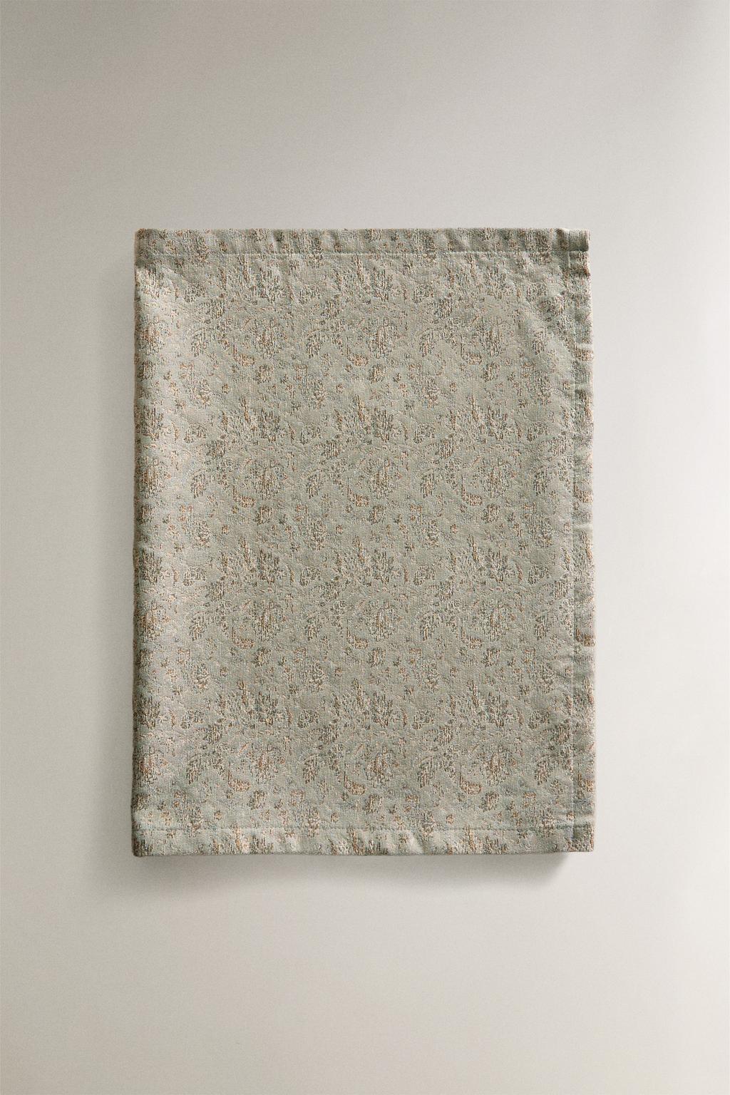 Столовый бегунок с цветочным жаккардовым узором