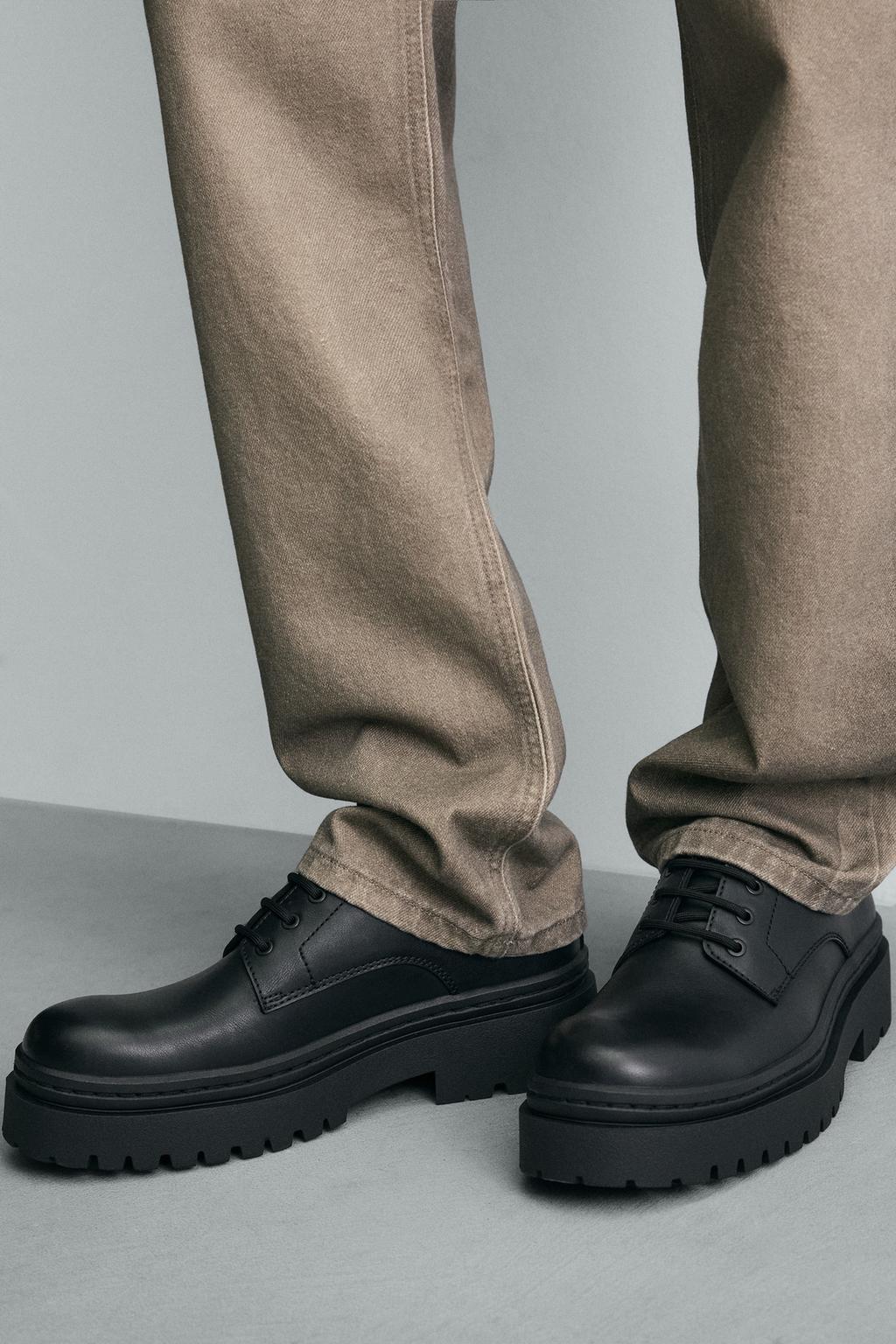 ТУФЛИ НА ОБЪЕМНОЙ ПОДОШВЕ