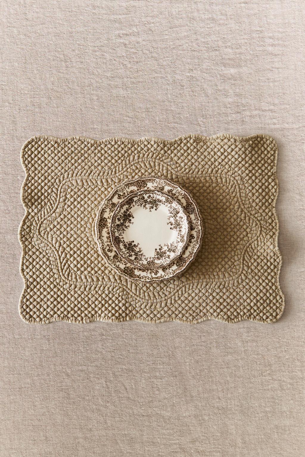 Простыня для тарелок с лоскутным дизайном