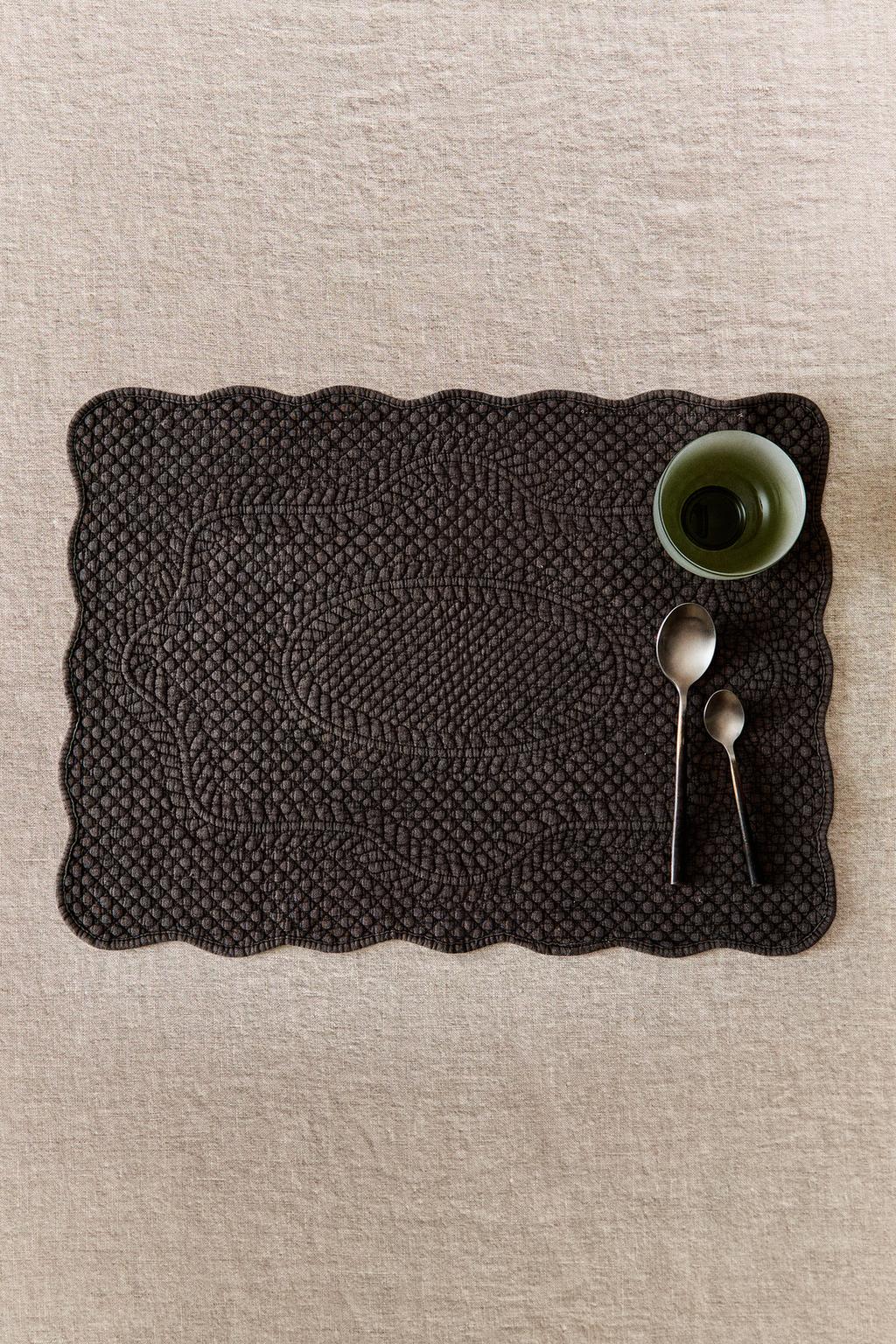 Стежаное салфетка