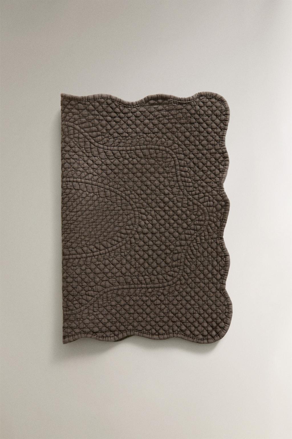 Стежаное салфетка