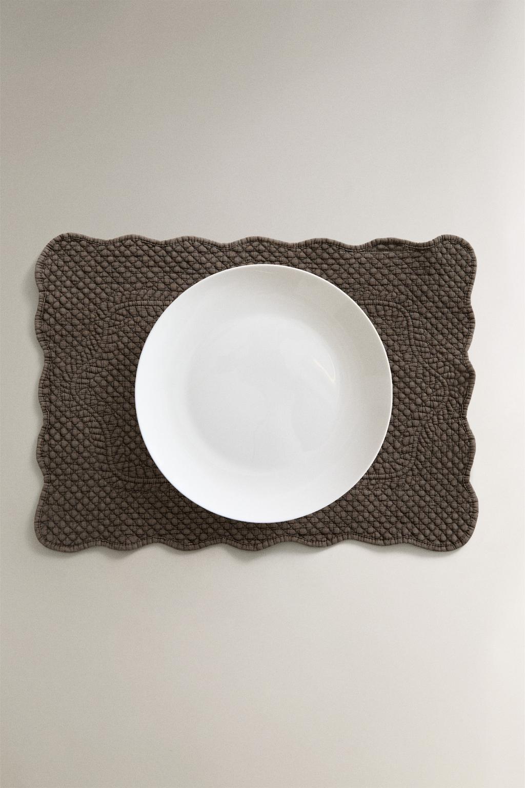 Стежаное салфетка