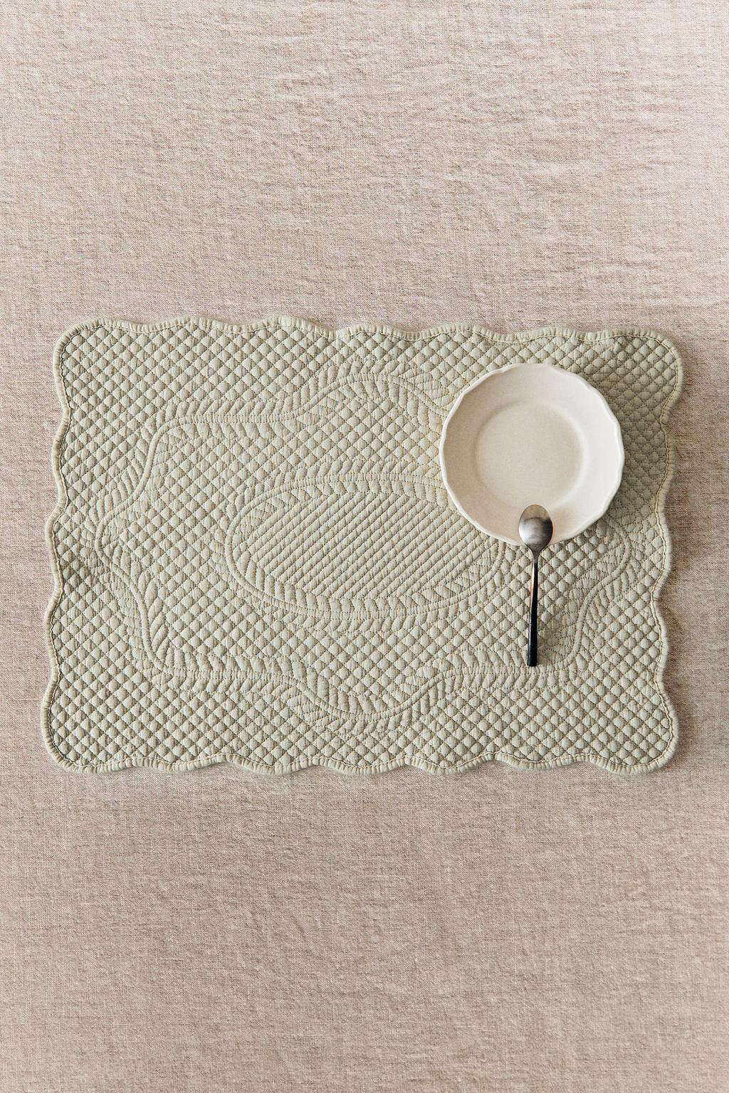 Стежаный подстилка