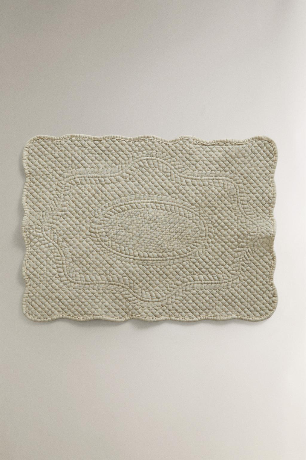 Стежаный подстилка