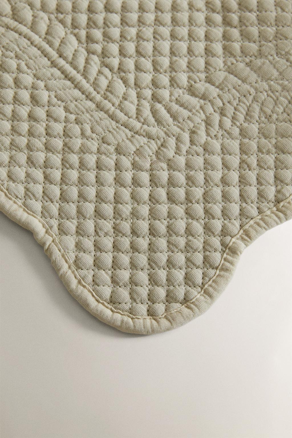 Стежаный подстилка