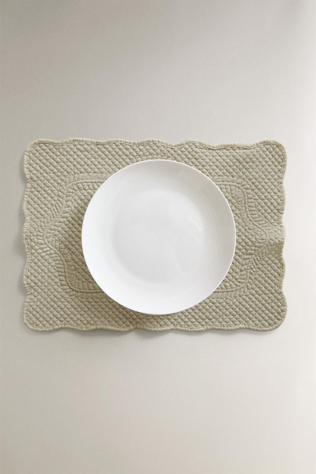 Стежаный подстилка