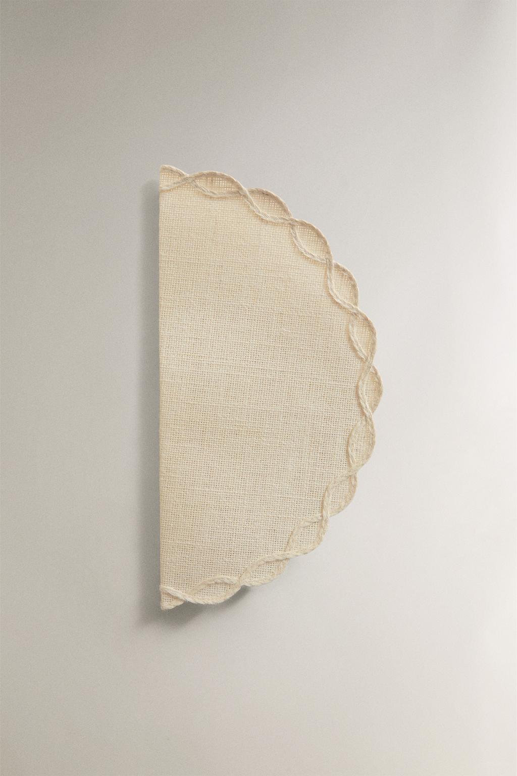 Плетеный подсвечник с деталями из цепочек