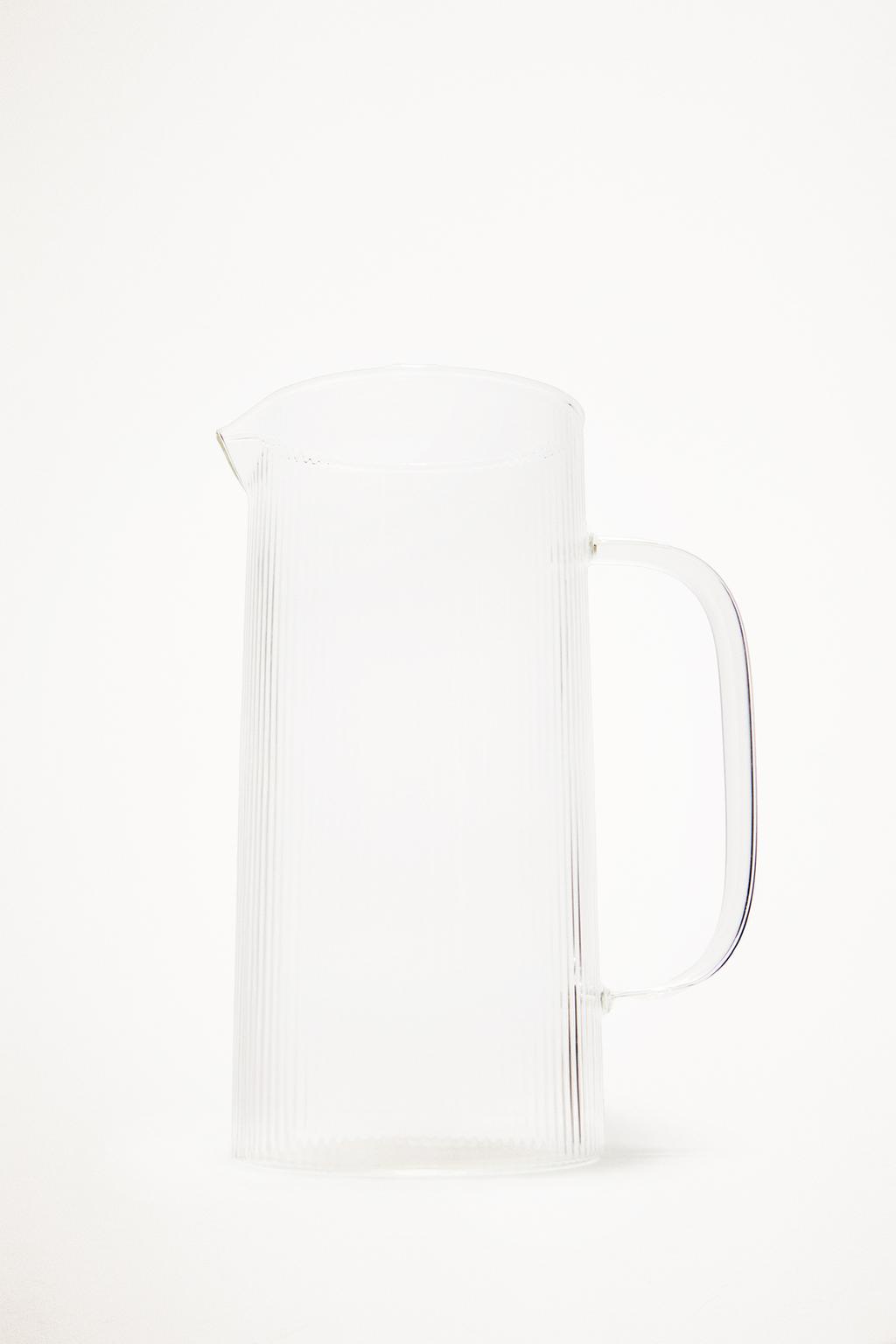 Кувшин из боросиликатного стекла с дизайном линий