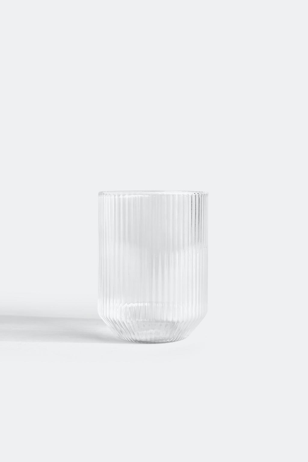 Стакан из боросиликатного стекла с выпуклыми линиями