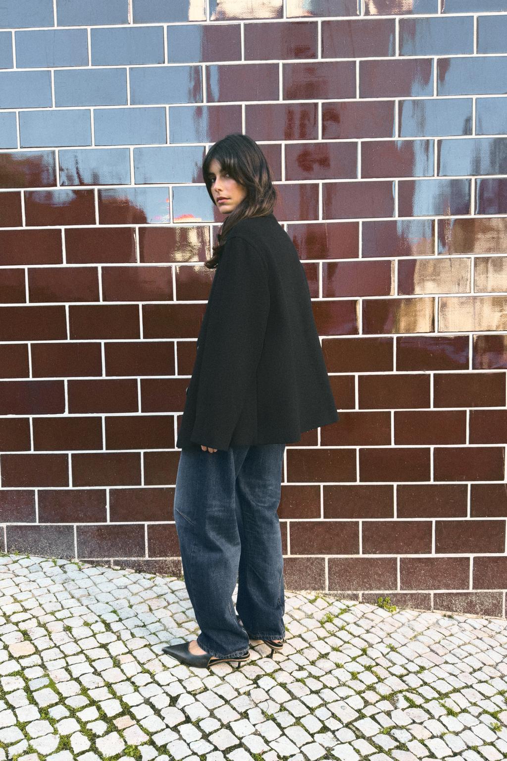 КОРОТКОЕ ПАЛЬТО ИЗ СМЕСОВОЙ ШЕРСТИ С ВОРОТНИКОМ-СТОЙКОЙ