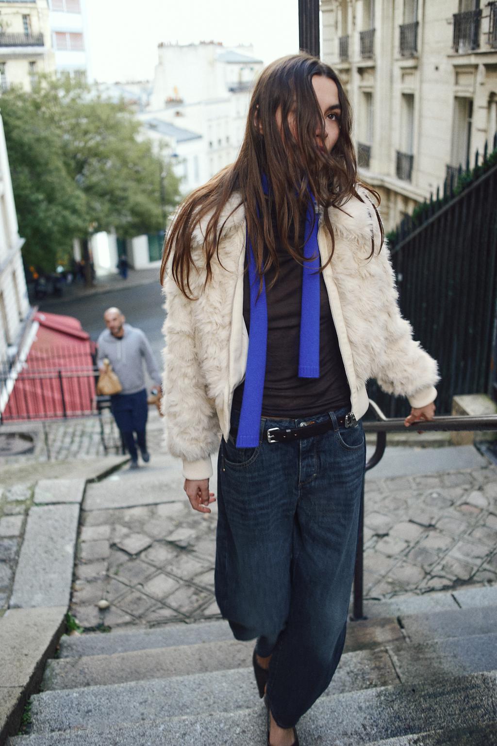 БОМБЕР ИЗ ИСКУССТВЕННОГО МЕХА