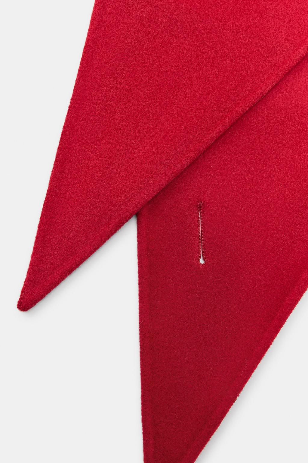 ТРЕУГОЛЬНАЯ БАНДАНА С ШЕРСТЬЮ