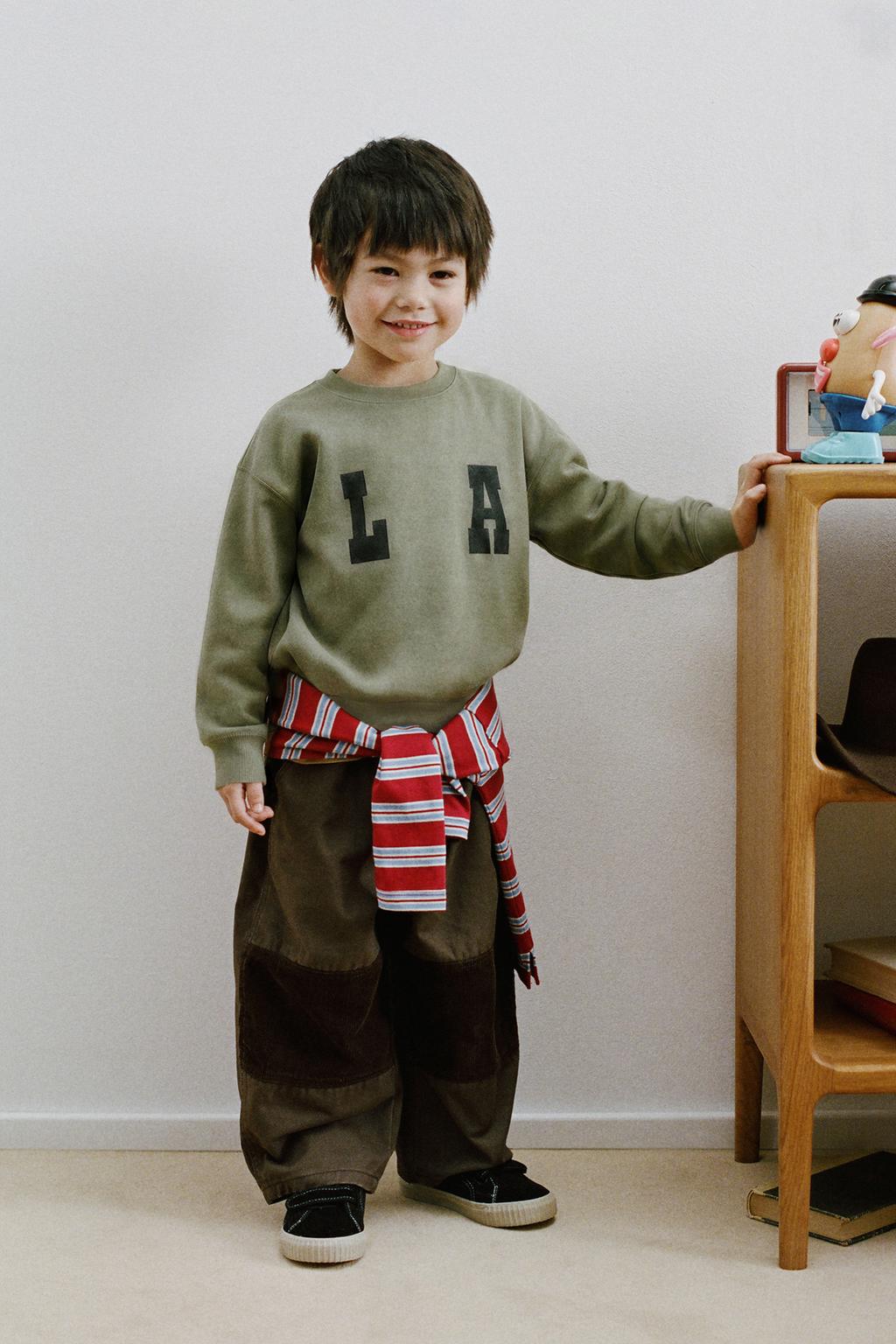 ТОЛСТОВКА С ТЕКСТОВЫМ ПРИНТОМ