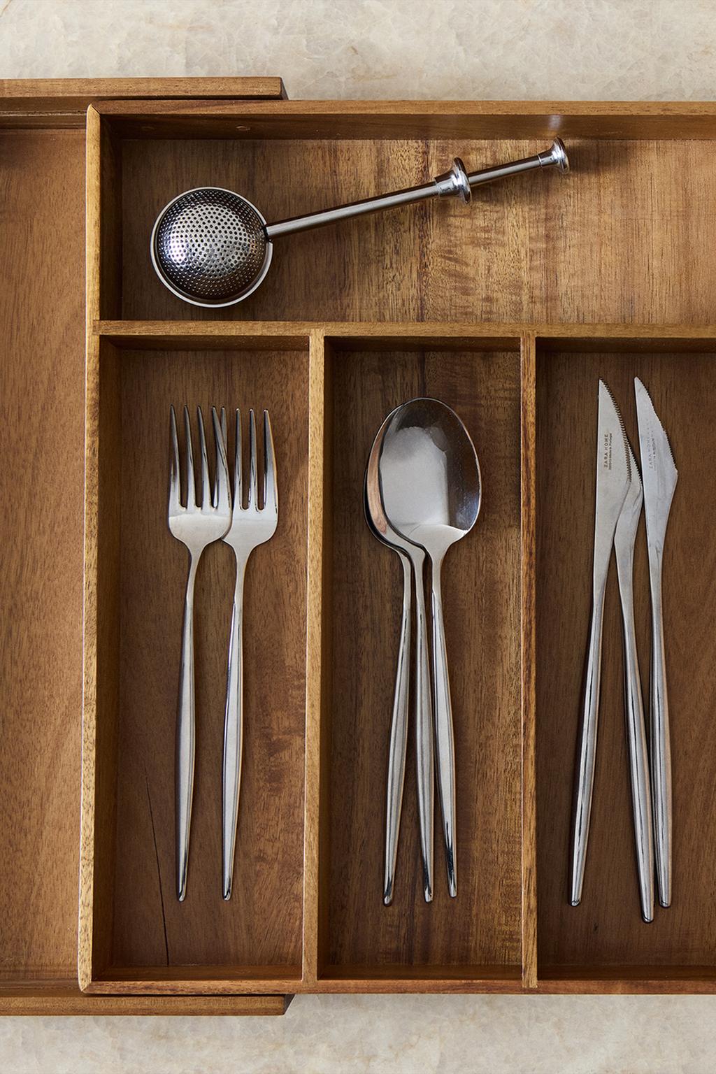 Расширяемый деревянный лоток для столовых приборов