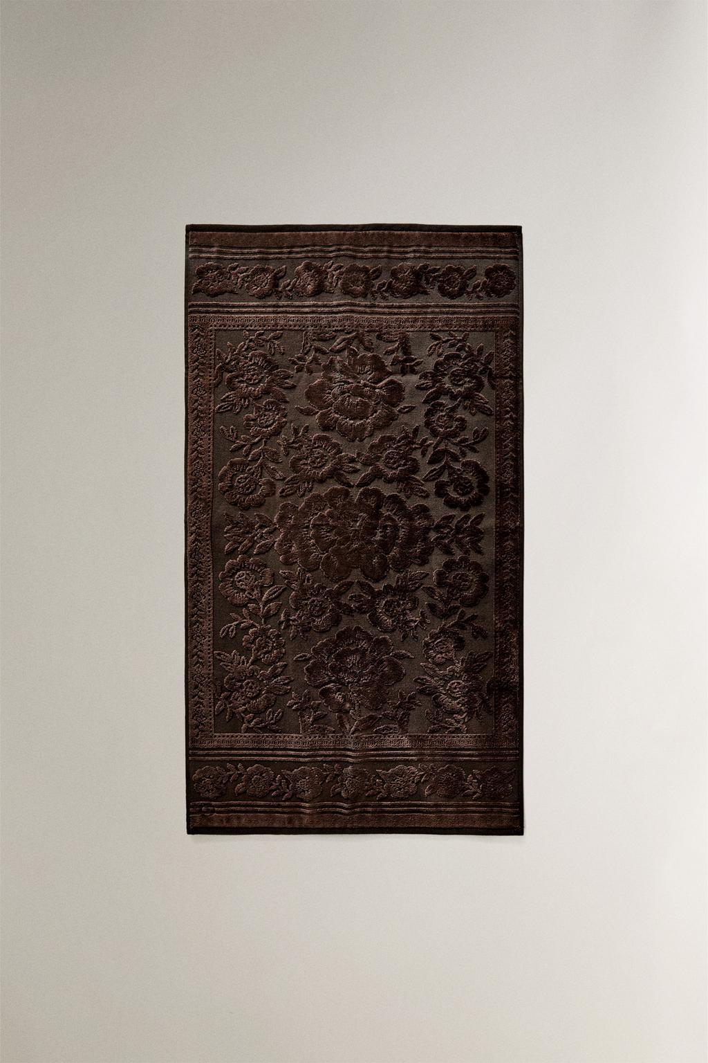 Махровое велюровое полотенце с жаккардовым узором