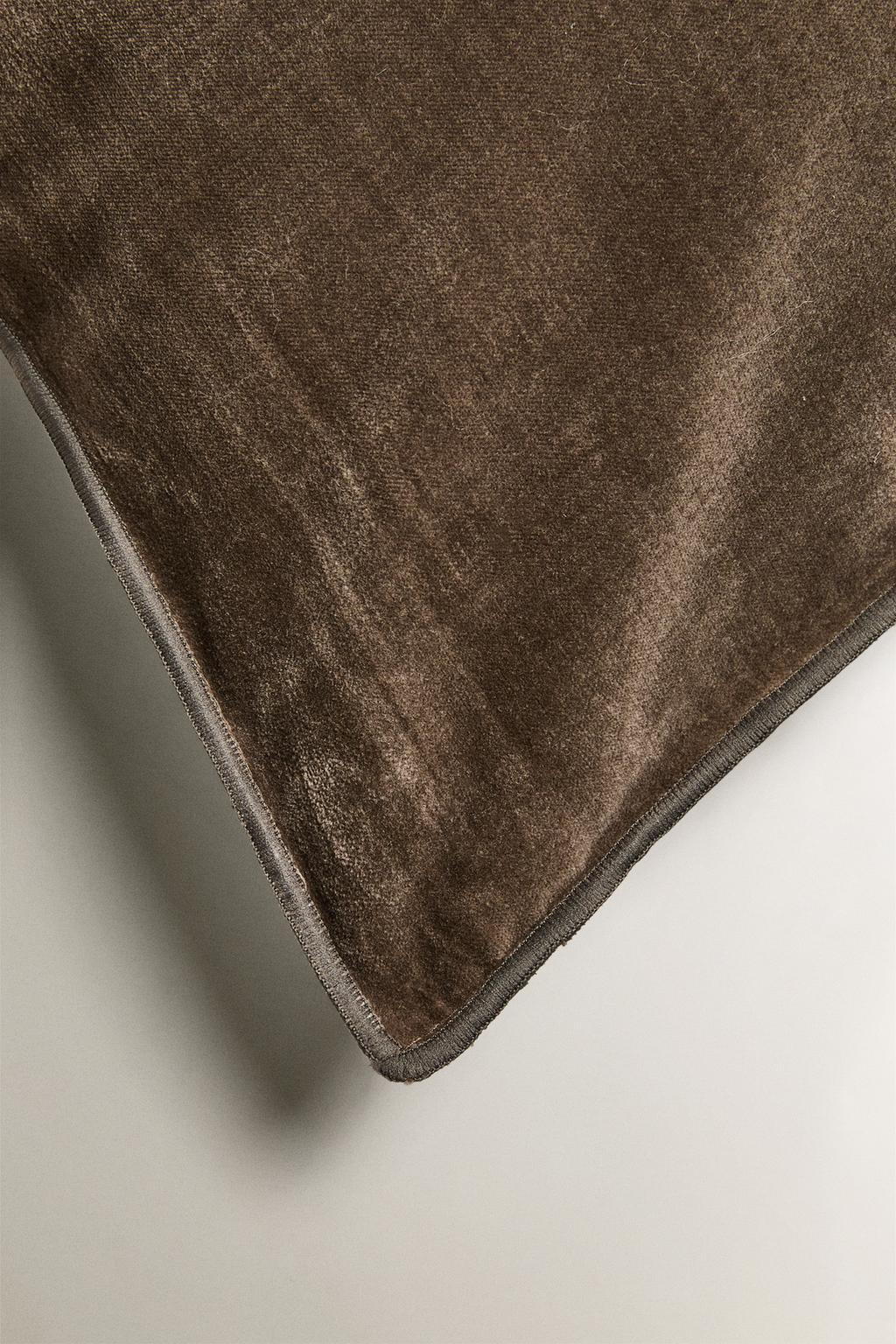 Вельветовая наволочка для подушки