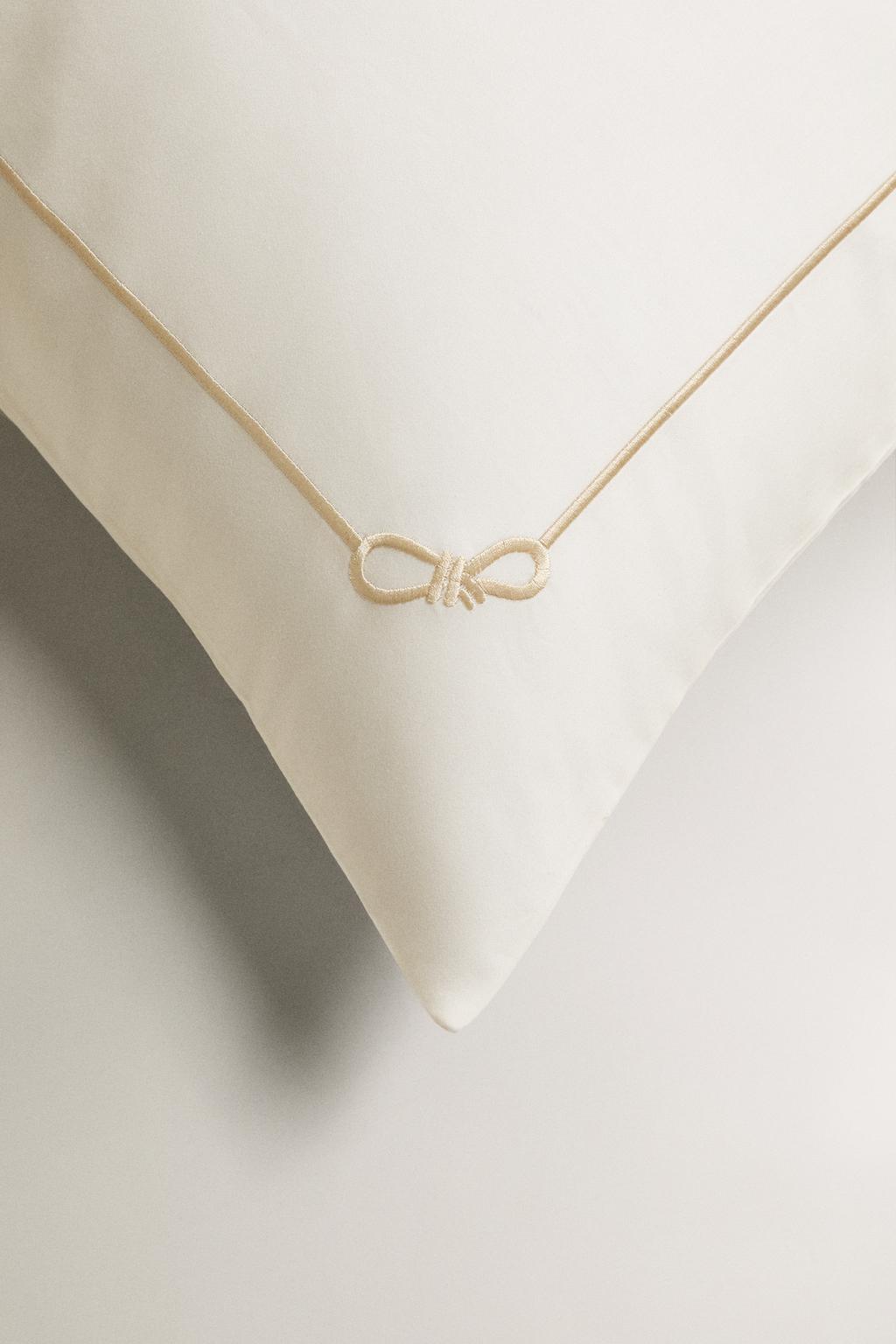 Наволочка из макового шелка с отделкой