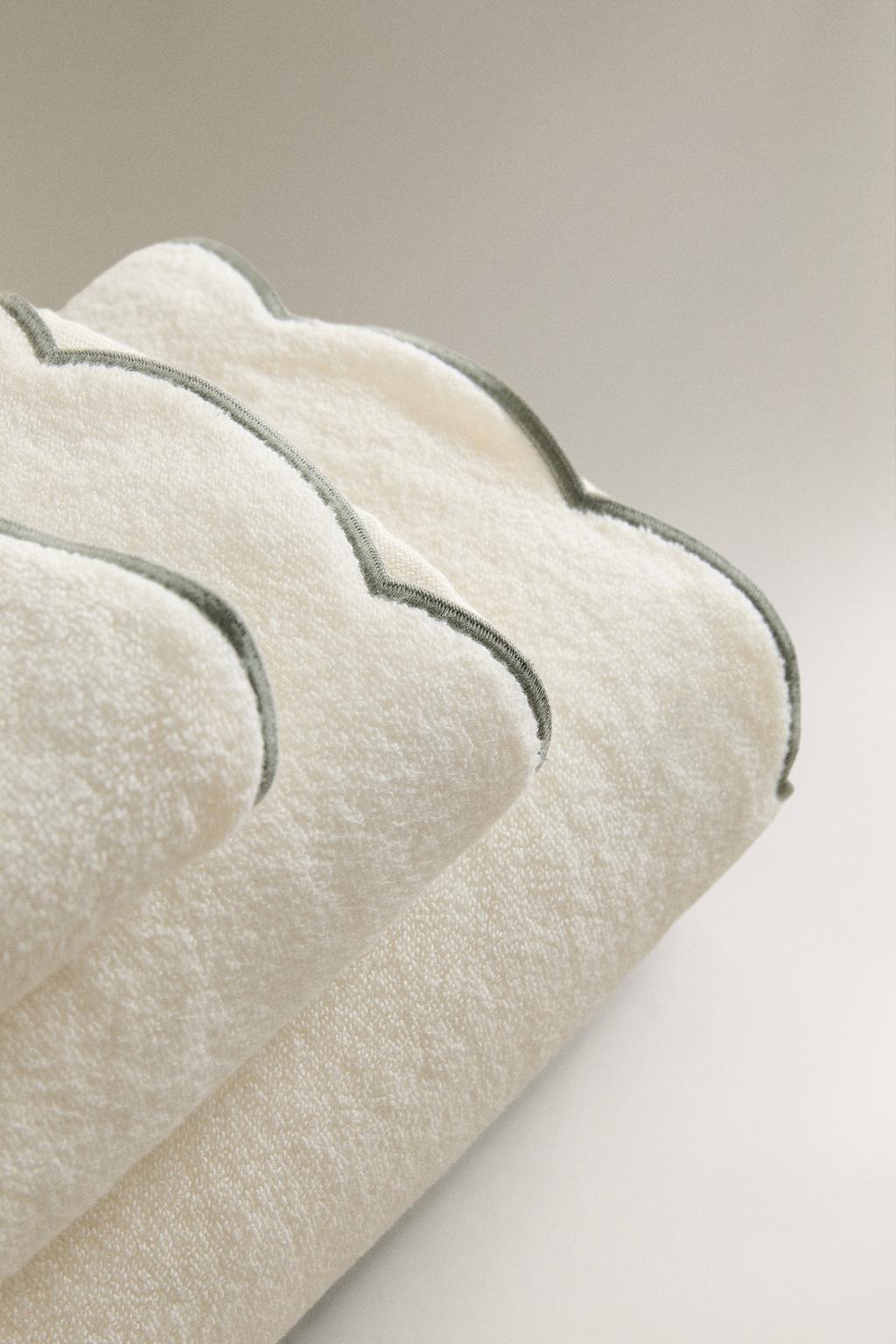 Полотенце для ванны с волнующим краем