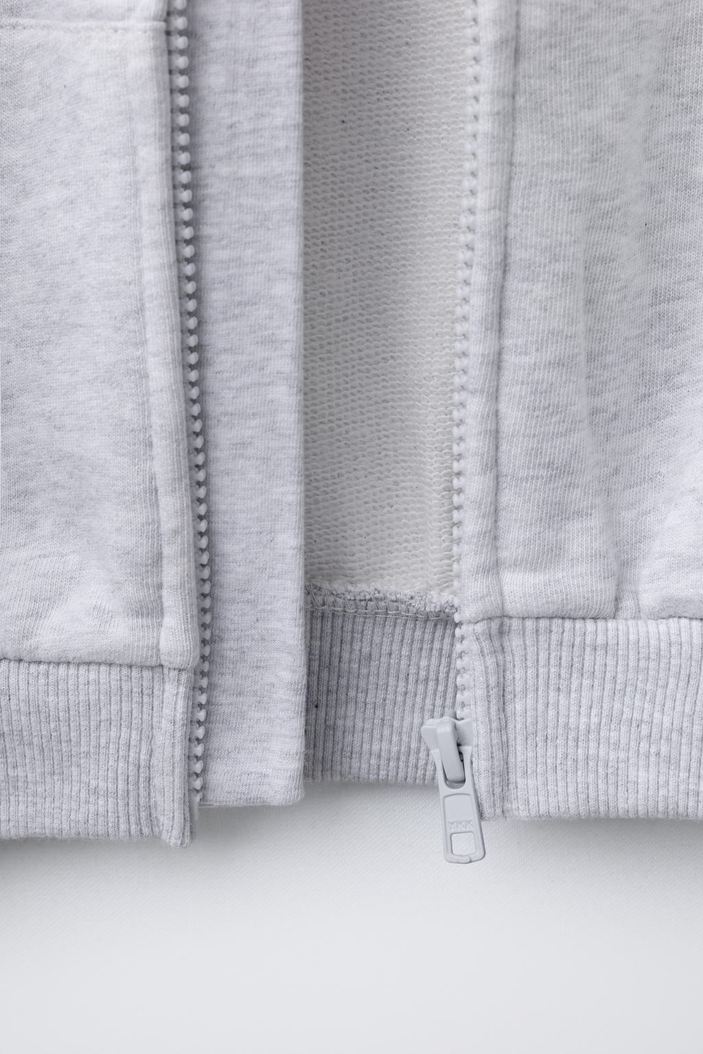 ТОЛСТОВКА НА МОЛНИИ С ТЕКСТОМ