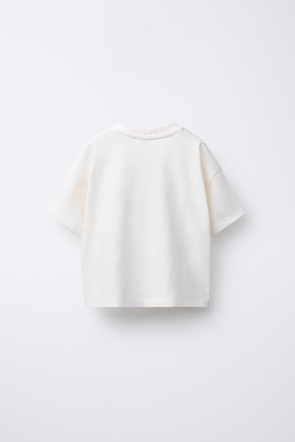 ФУТБОЛКА С РЕЛЬЕФНЫМ ПРИНТОМ