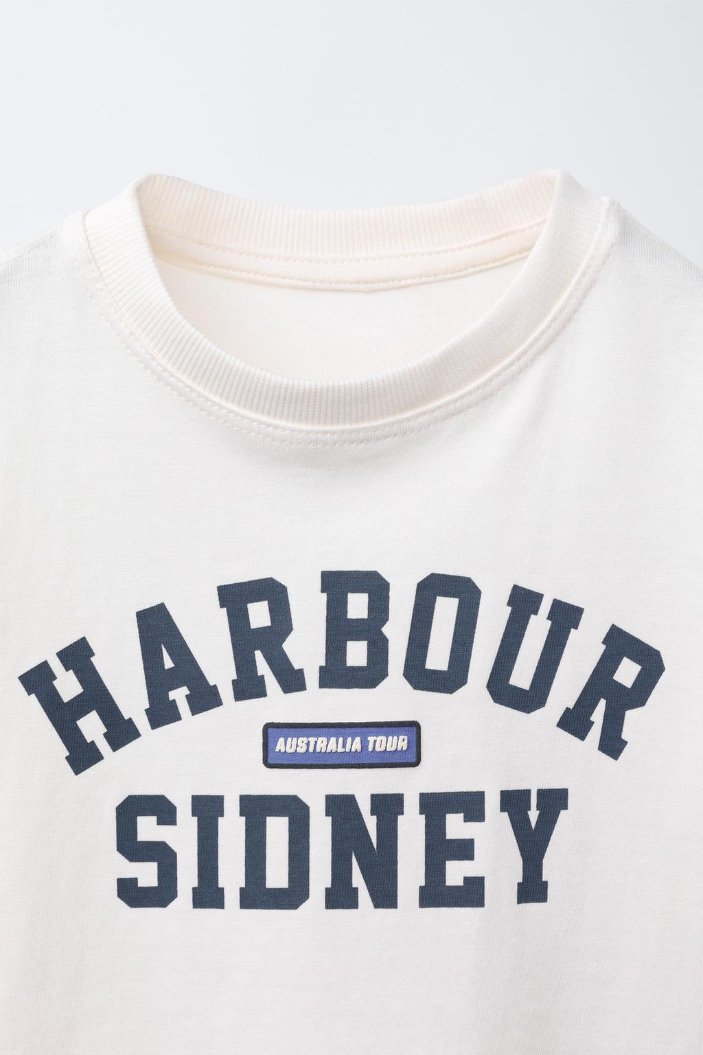 ФУТБОЛКА С РЕЛЬЕФНЫМ ПРИНТОМ