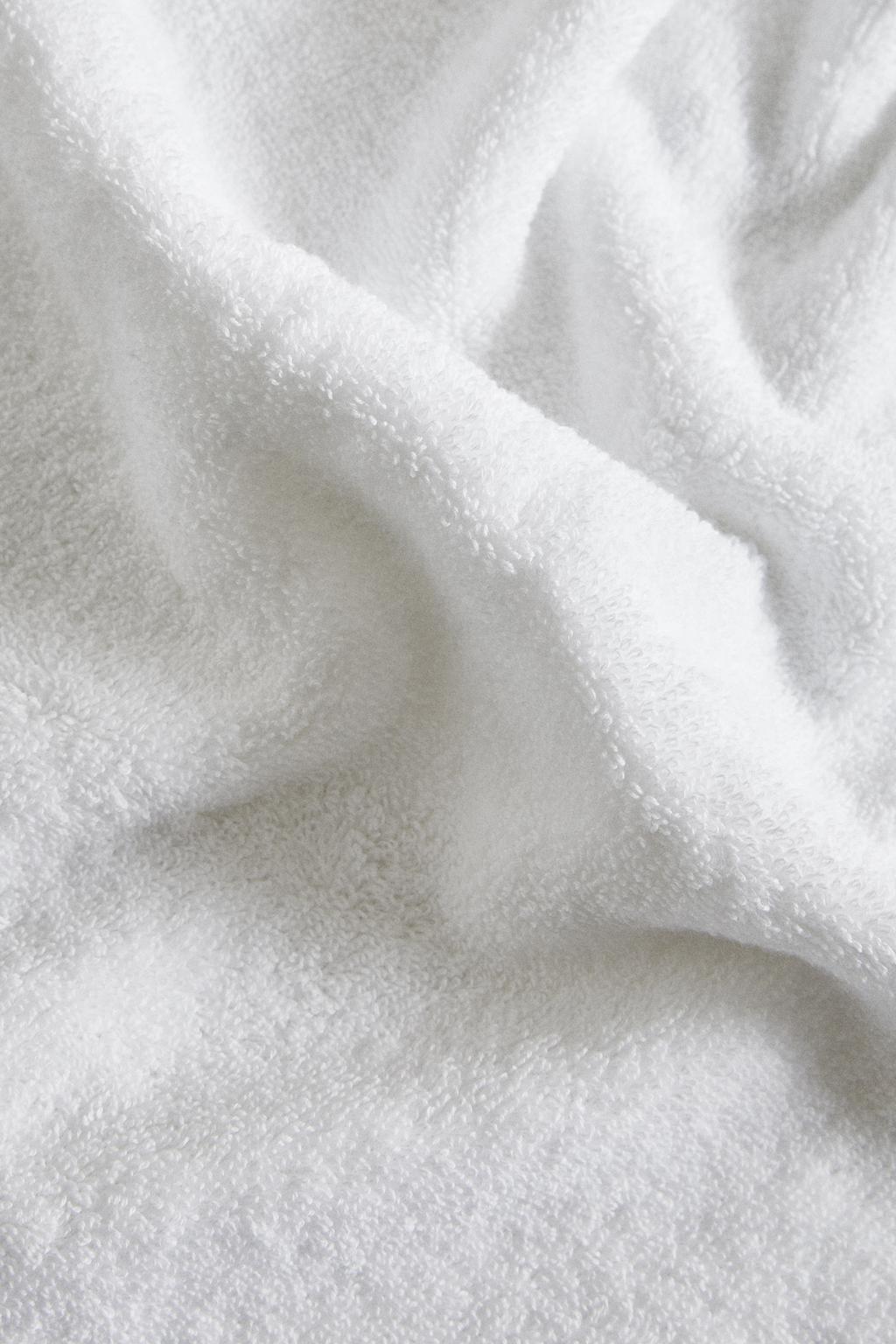 Полотенце для ванны с покрывалом из пике