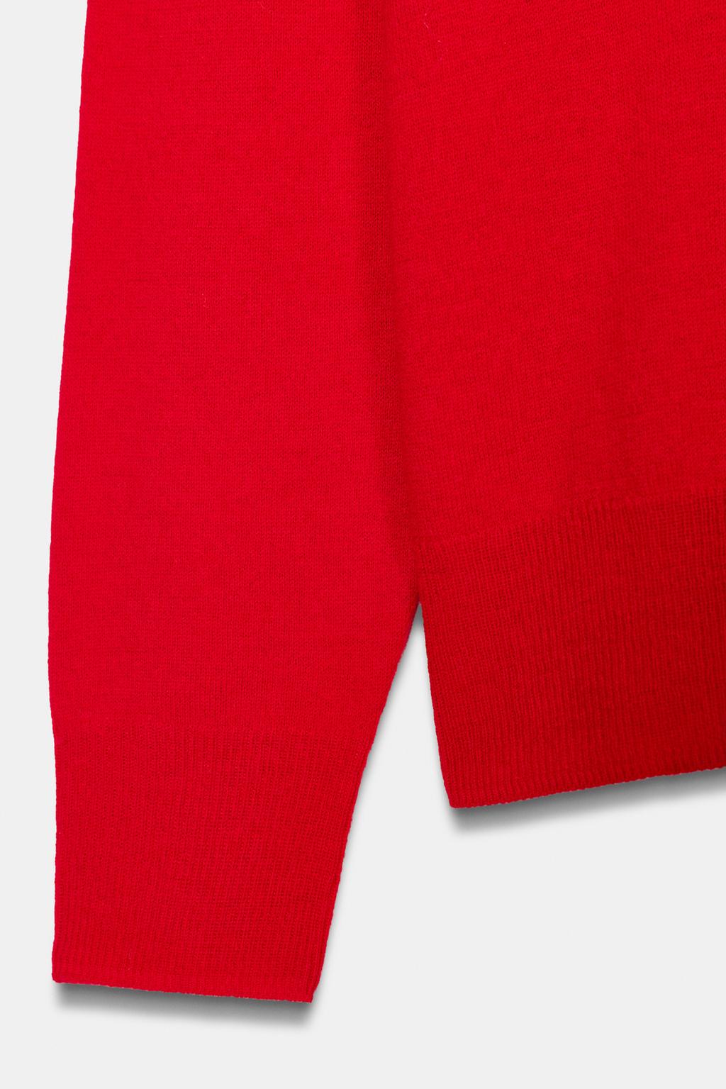 СВИТЕР ИЗ 100% ЭКСТРАМЯГКОЙ ШЕРСТИ С V-ОБРАЗНЫМ ВЫРЕЗОМ