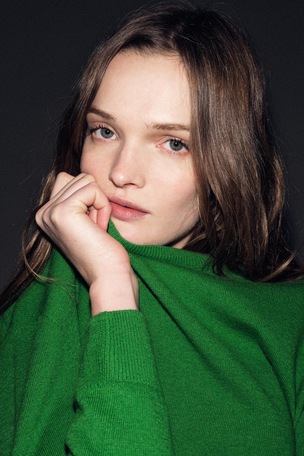 СВИТЕР ИЗ 100% ОЧЕНЬ МЯГКОЙ ШЕРСТИ