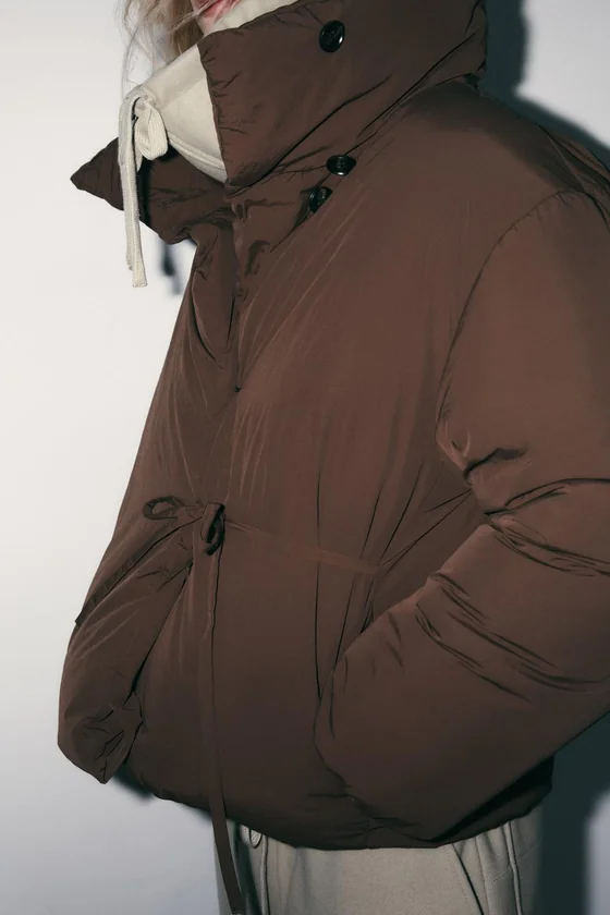 КОРОТКИЙ СТЕГАНЫЙ АНОРАК WATER AND WIND PROTECTION